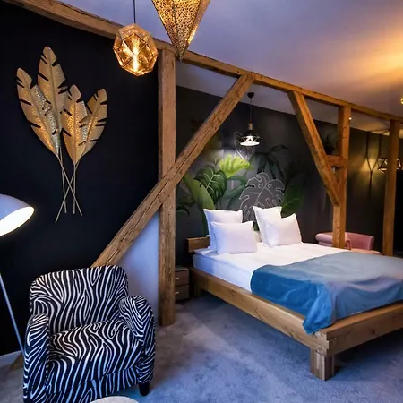 Rabbit Hole Couette-café Sibiu
